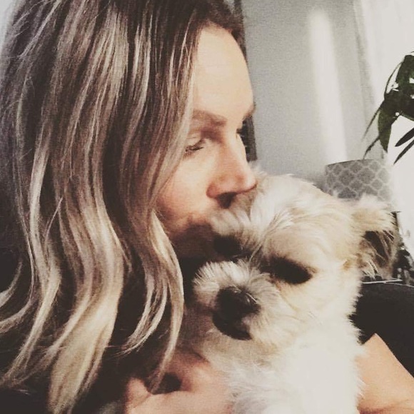 Meet your Posher, Courtney - Picture 1 of 1